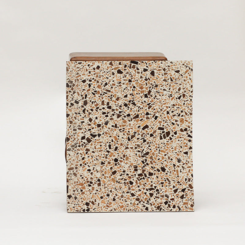 Ivory Cedar & Walnut - 590 x 495mm
